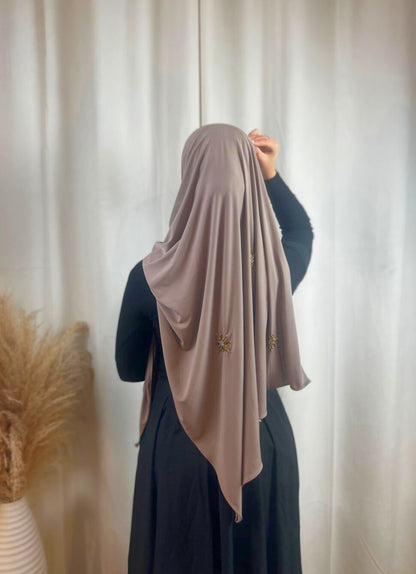 Hijab Jersey Crystal - Taupe foncé perle dorée N°38 MonHijab.fr