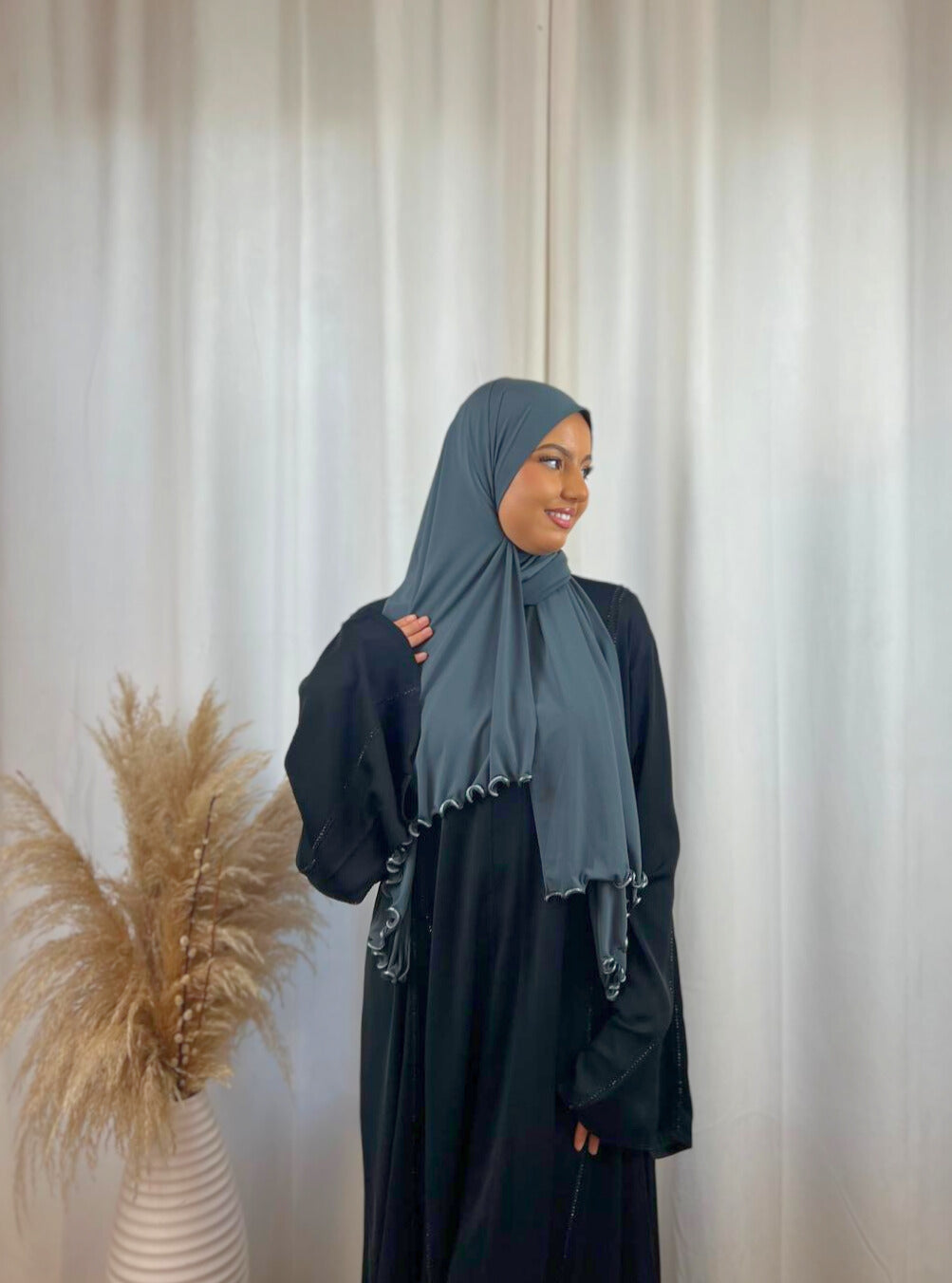 Hijab Prémium Jersey Frisé - Gris foncé.